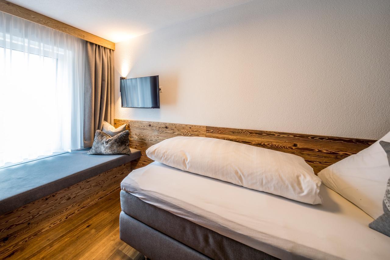 Post Hotel Paznaun Зее Екстериор снимка