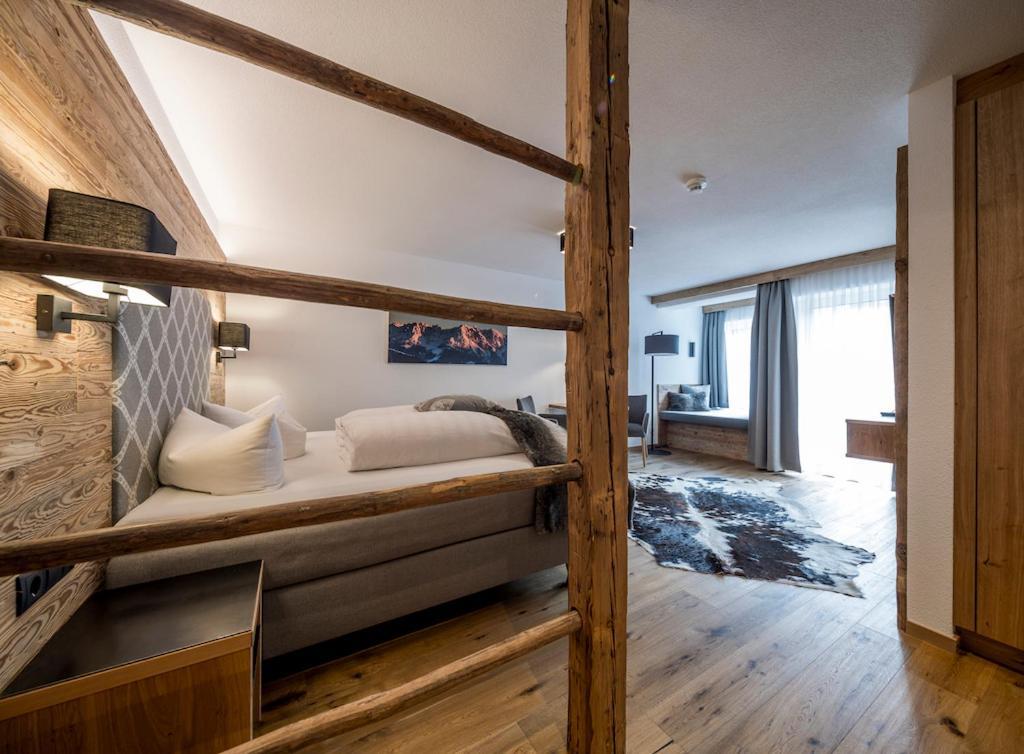 Post Hotel Paznaun Зее Екстериор снимка